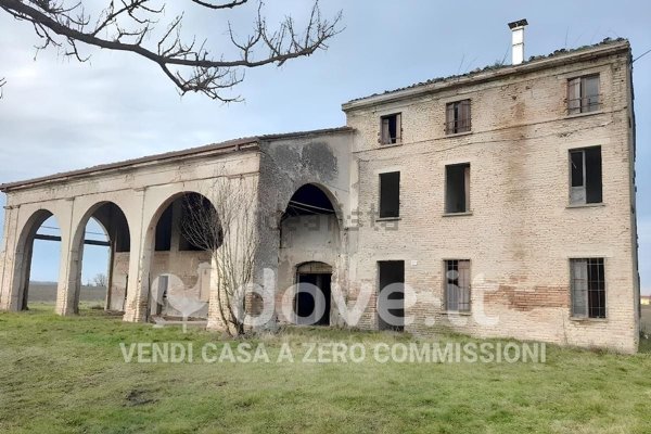casa indipendente in vendita a Novi di Modena