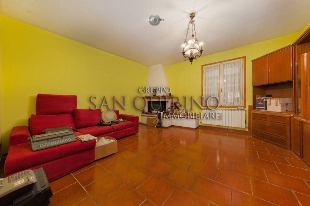 casa indipendente in vendita a Novi di Modena