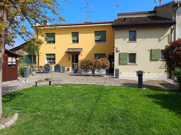 appartamento in vendita a Novi di Modena