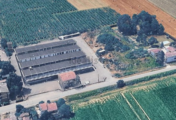 terreno edificabile in vendita a Novi di Modena