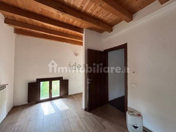 quadrivano in vendita a Novi di Modena