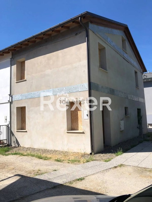 casa indipendente in vendita a Novi di Modena in zona Sant'Antonio in Mercadello