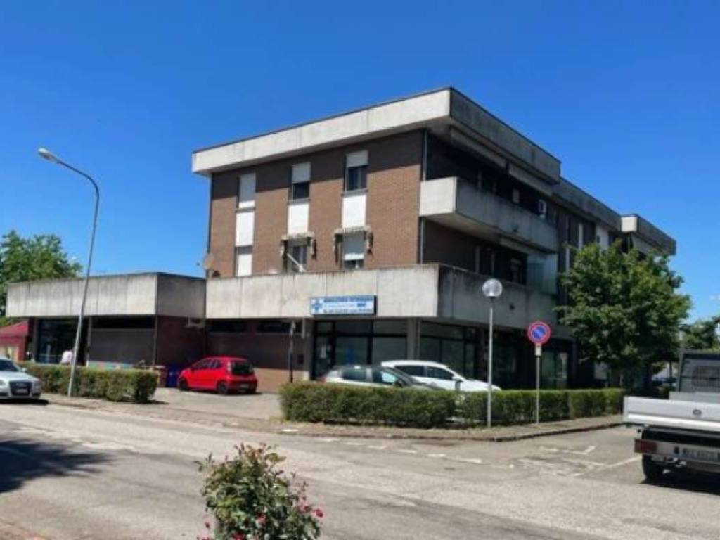 ufficio in vendita a Novi di Modena