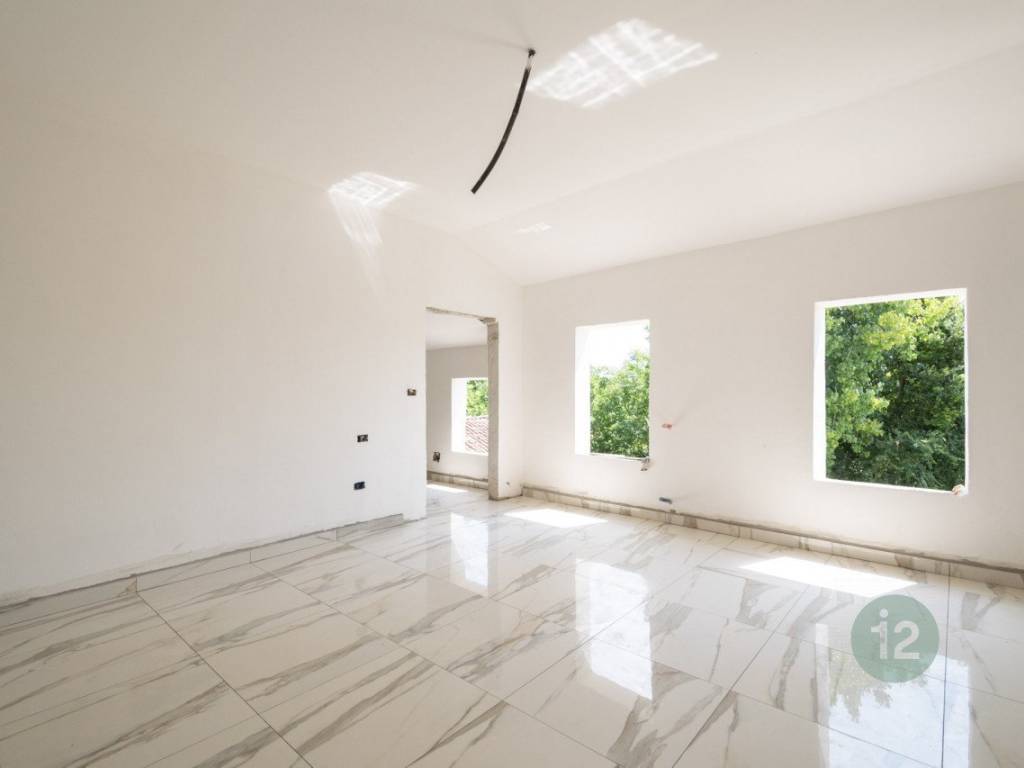 casa indipendente in vendita a Novi di Modena