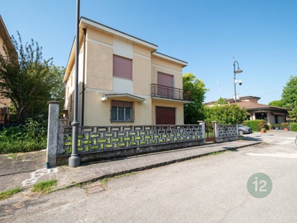 casa indipendente in vendita a Novi di Modena in zona Sant'Antonio in Mercadello