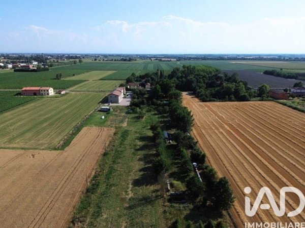 terreno agricolo in vendita a Novi di Modena