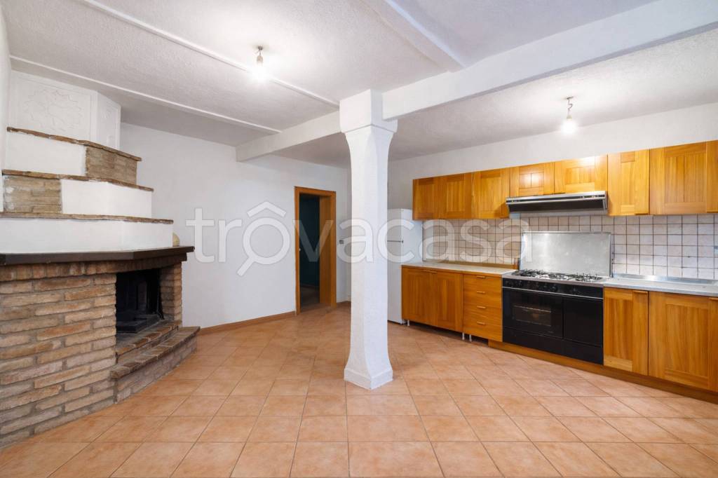 casa indipendente in vendita a Novi di Modena in zona Sant'Antonio in Mercadello