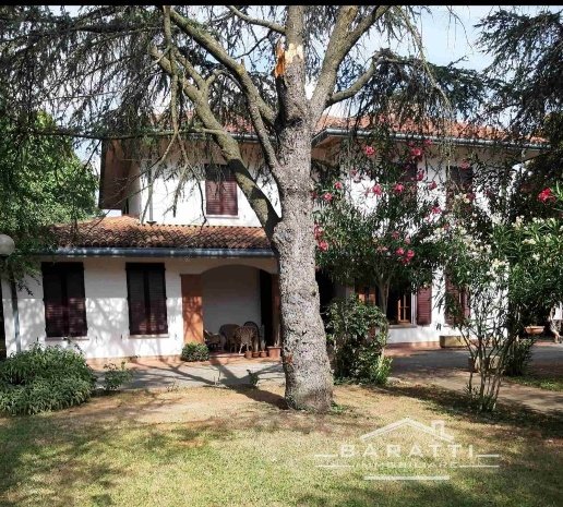 casa indipendente in vendita a Novi di Modena in zona Sant'Antonio in Mercadello