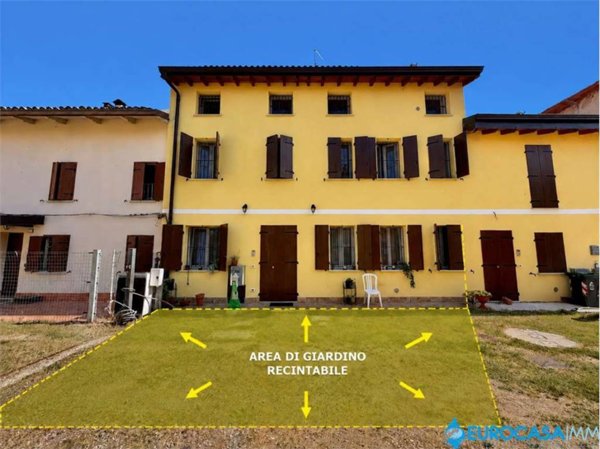 casa indipendente in vendita a Novi di Modena in zona Sant'Antonio in Mercadello