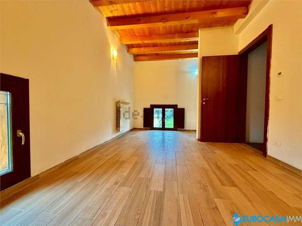 casa indipendente in vendita a Novi di Modena in zona Sant'Antonio in Mercadello