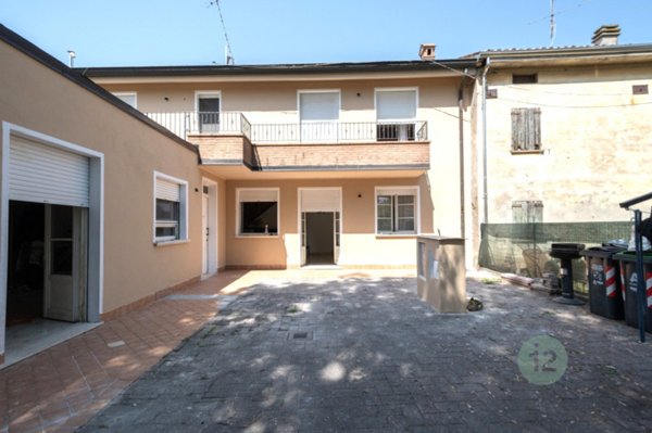 casa semindipendente in vendita a Novi di Modena
