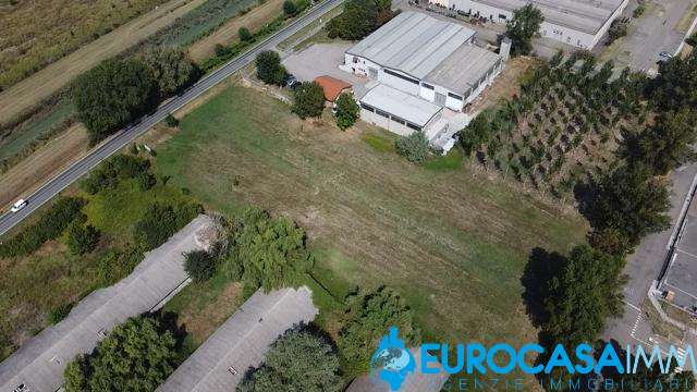 terreno edificabile a Novi di Modena in zona Sant'Antonio in Mercadello