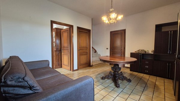casa indipendente in vendita a Novi di Modena in zona Rovereto sulla Secchia