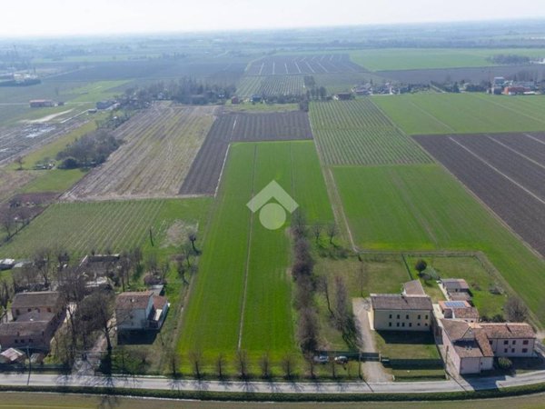 terreno agricolo in vendita a Novi di Modena in zona Sant'Antonio in Mercadello