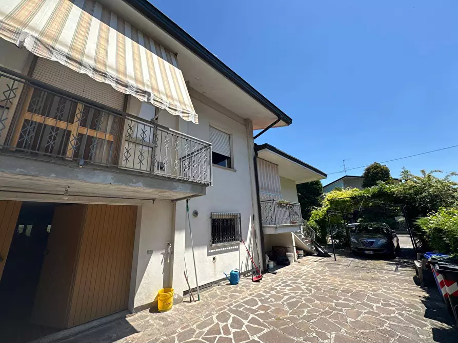 casa indipendente in vendita a Novi di Modena