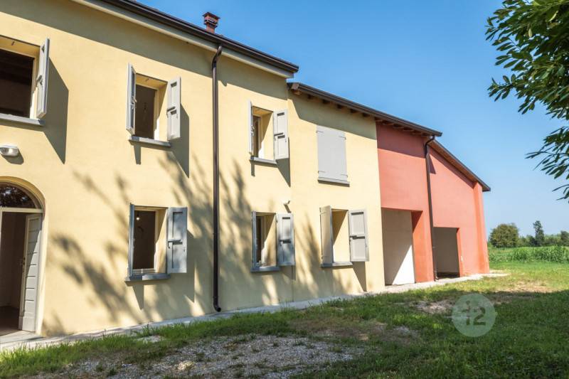 appartamento in vendita a Novi di Modena