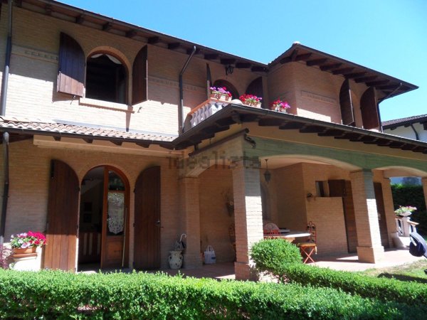casa indipendente in vendita a Palagano