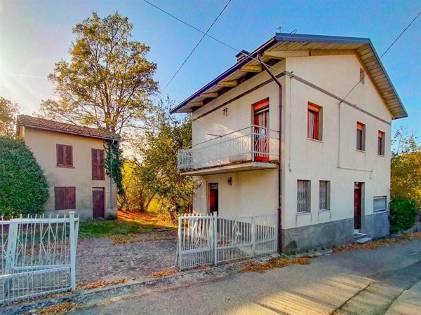 casa indipendente in vendita a Palagano