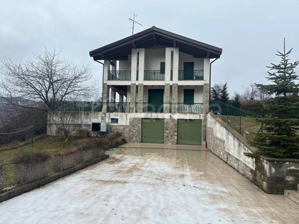 casa indipendente in vendita a Palagano in zona Boccassuolo