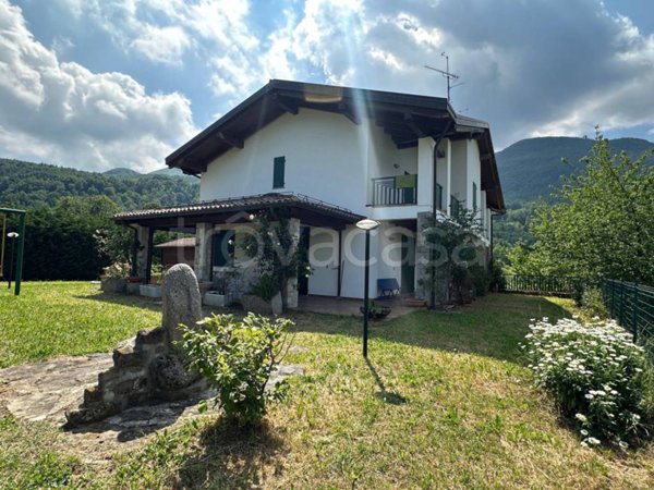 casa indipendente in vendita a Palagano in zona Boccassuolo