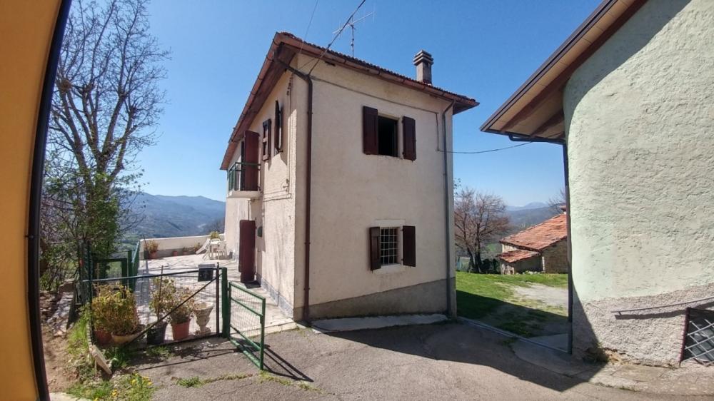 casa indipendente in vendita a Palagano in zona Costrignano