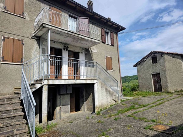 casa indipendente in vendita a Palagano