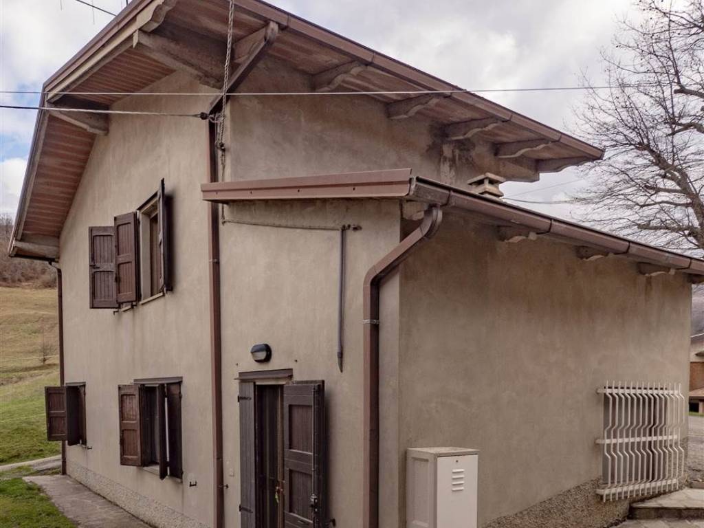 casa indipendente in vendita a Palagano in zona Boccassuolo
