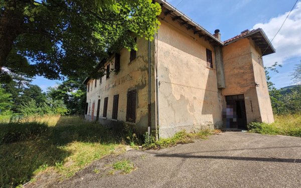 casa indipendente in vendita a Palagano in zona Boccassuolo