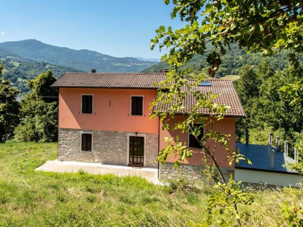 casa indipendente in vendita a Palagano