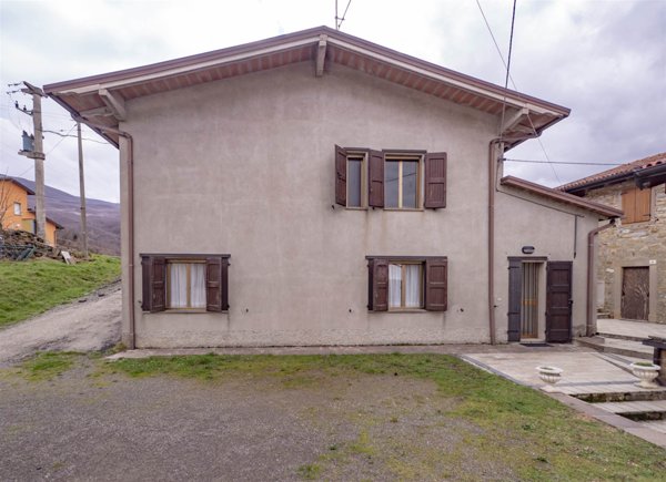 casa indipendente in vendita a Palagano in zona Boccassuolo