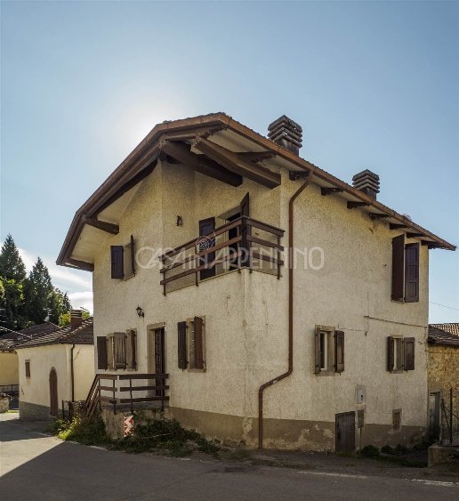 casa indipendente in vendita a Palagano in zona Boccassuolo