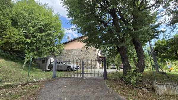 casa indipendente in vendita a Palagano