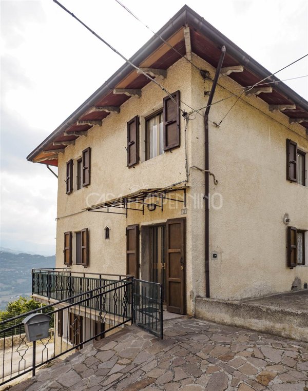 casa indipendente in vendita a Palagano in zona Costrignano
