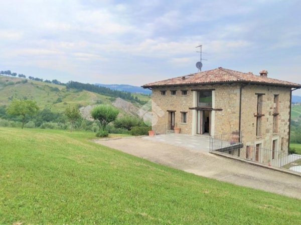 casa indipendente in vendita a Pavullo nel Frignano in zona Sant'Antonio