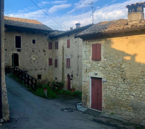 villa in vendita a Pavullo nel Frignano in zona Renno