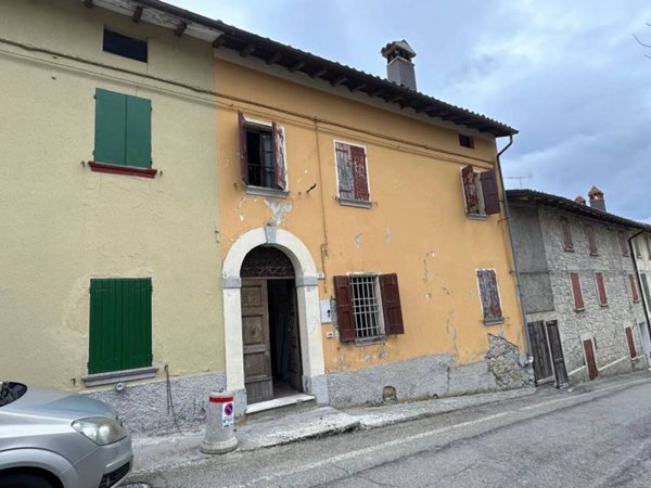 quadrivano in vendita a Pavullo nel Frignano in zona Benedello