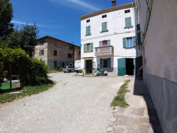 casa indipendente in vendita a Pavullo nel Frignano in zona Coscogno