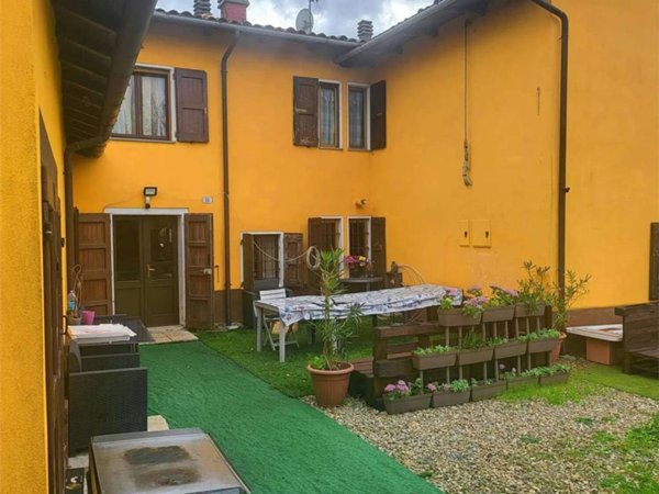 casa indipendente in vendita a Pavullo nel Frignano in zona Sant'Antonio