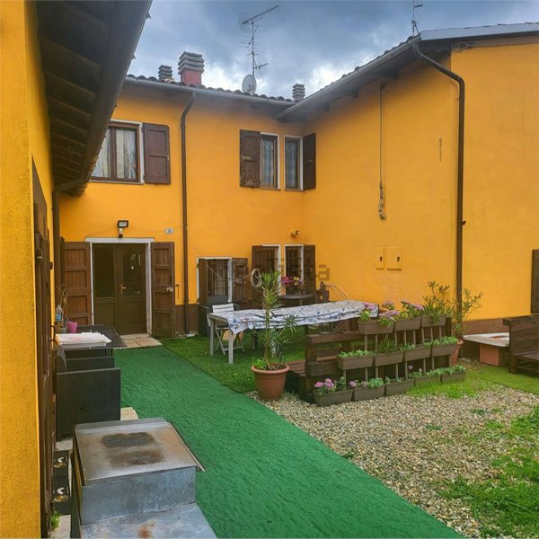 casa indipendente in vendita a Pavullo nel Frignano in zona Sant'Antonio