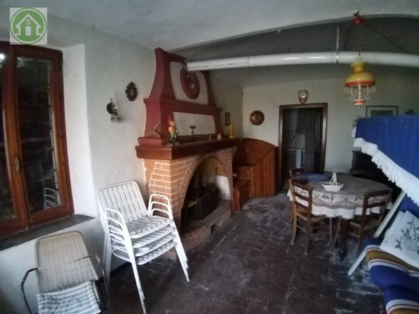 casa indipendente in vendita a Pavullo nel Frignano in zona Coscogno