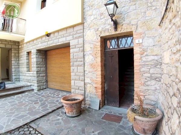 casa indipendente in vendita a Pavullo nel Frignano in zona Verica