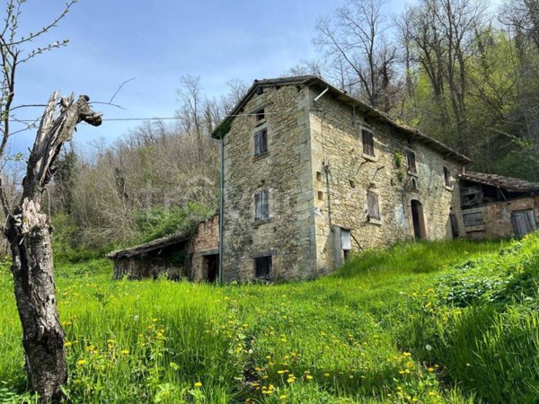 casa indipendente in vendita a Pavullo nel Frignano in zona Montecuccolo
