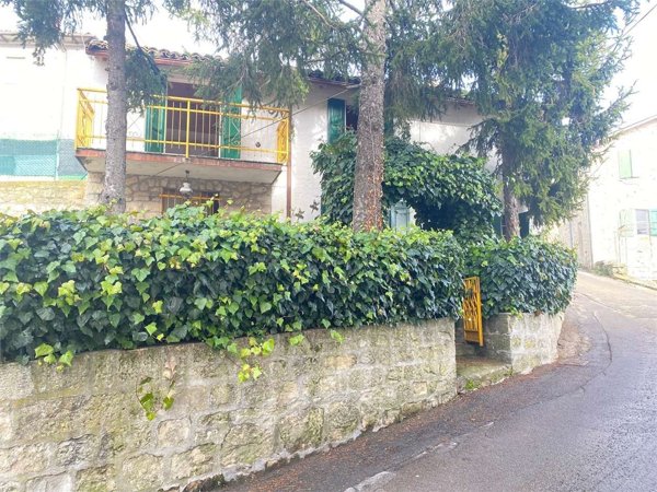 casa indipendente in vendita a Pavullo nel Frignano in zona Castagneto