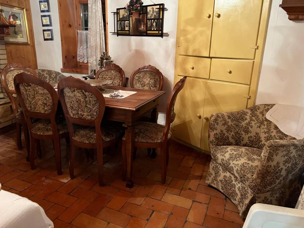 casa indipendente in vendita a Pavullo nel Frignano in zona Castagneto