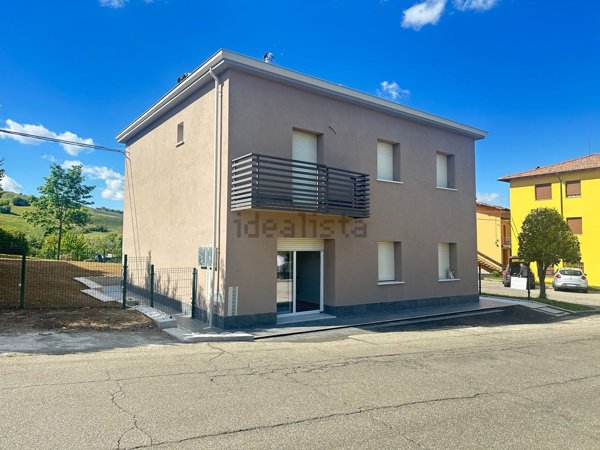 casa indipendente in vendita a Pavullo nel Frignano in zona Verica