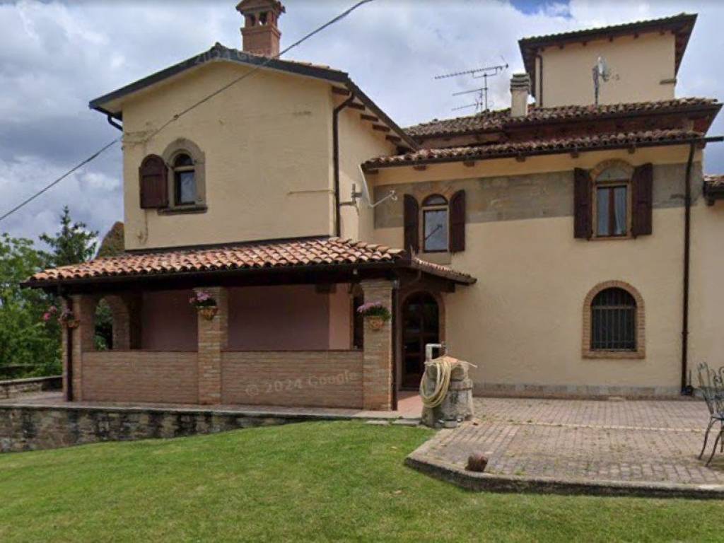 casa indipendente in vendita a Pavullo nel Frignano in zona Monzone