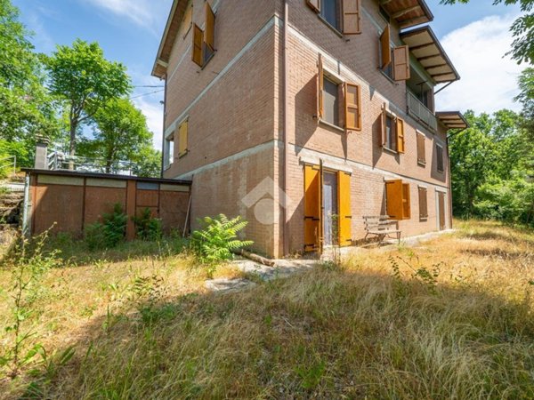 casa indipendente in vendita a Pavullo nel Frignano in zona Verica