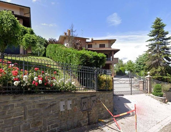casa indipendente in vendita a Pavullo nel Frignano in zona Montecuccolo