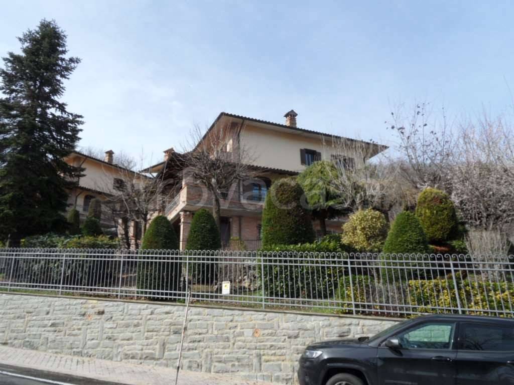 casa indipendente in vendita a Pavullo nel Frignano in zona Montecuccolo