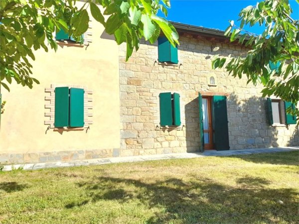 casa indipendente in vendita a Pavullo nel Frignano in zona Niviano